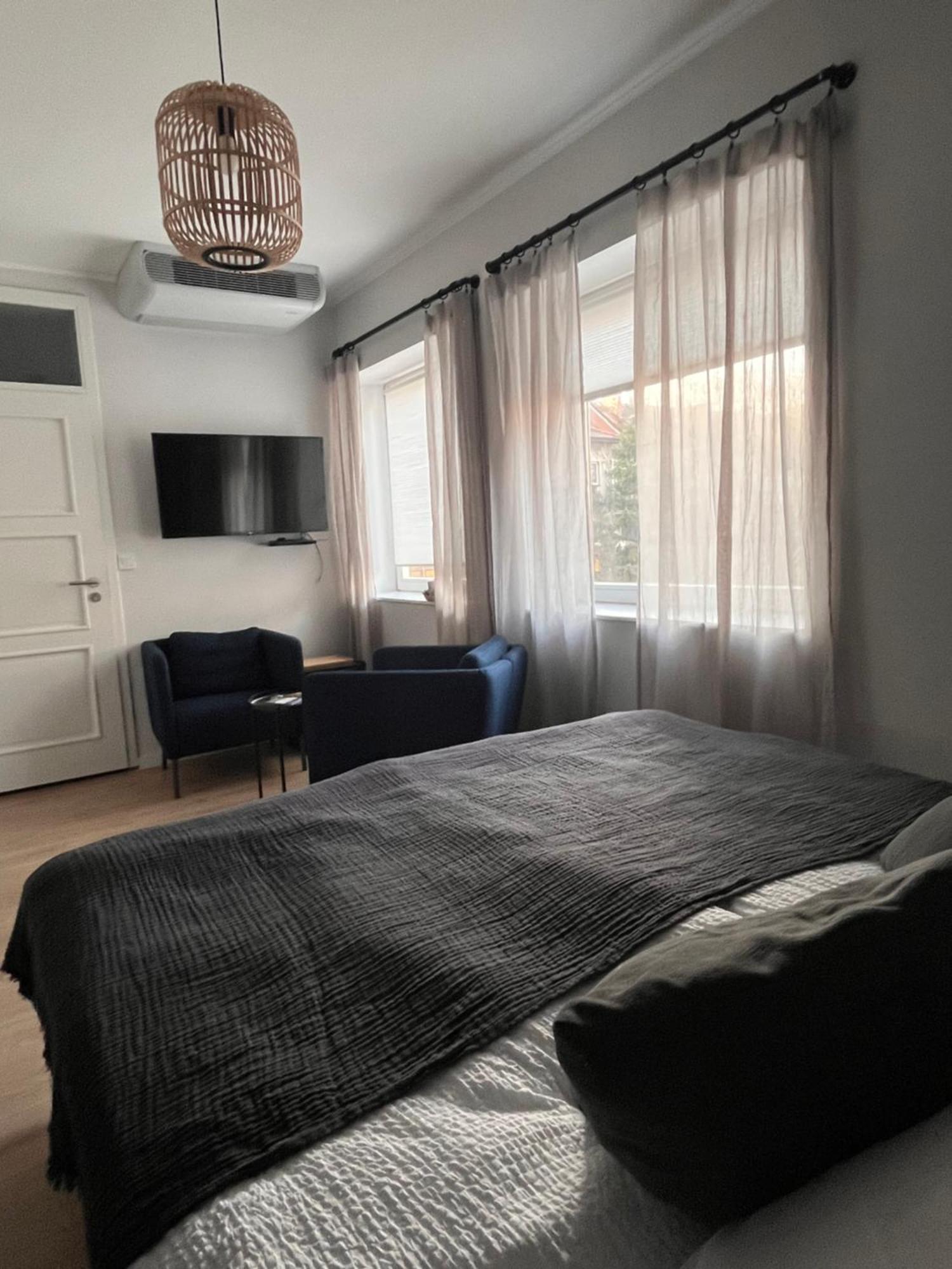 Central Studio Pécs Kültér fotó